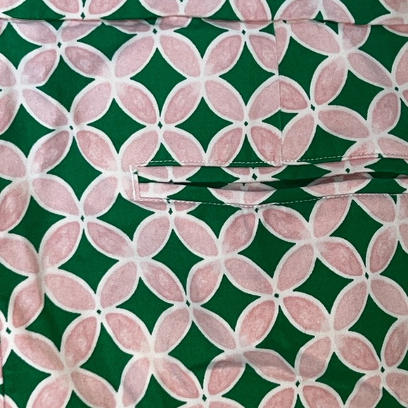 Preppy pink and green shorts - Picture 2 of 5